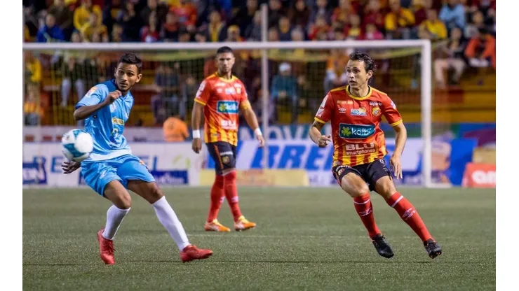 Herediano goleó 4-0 a la Universidad de Costa Rica en su estreno