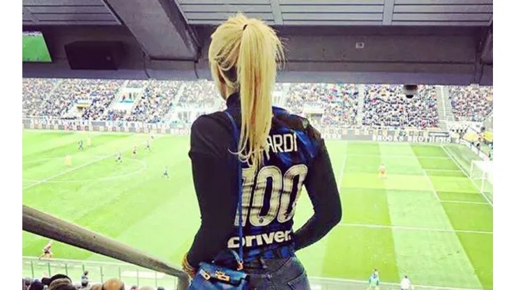 Foto de Wanda Nara alentando a Mauro Icardi.