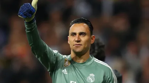 Keylor Navas mira a Roma justo cuando Real Madrid presentó nuevo portero