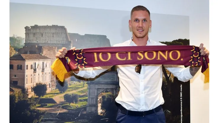La Roma le dio la bienvenida a Robin Olsen, su nuevo arquero