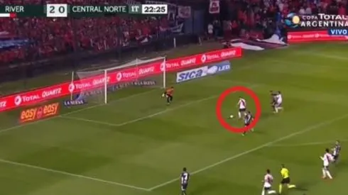 Lucas Pratto erró una situación insólita.