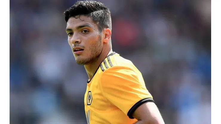 Raúl Jiménez hizo su presentación con Wolves.