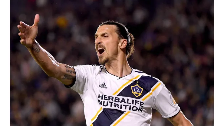 CANDIDATO. Ibrahimovic deslumbra adentro y afuera de la cancha.