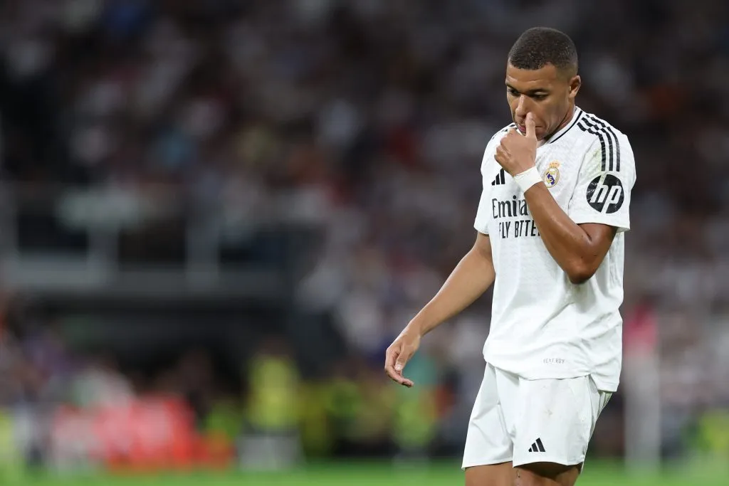 Kylian Mbappé debió salir a los 80 minutos del partido con el Deportivo Alavés. Ahí empezaron los problemas con la Selección de Francia.