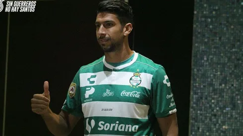 Eduardo Herrera fue presentado como refuerzo del Santos Laguna.
