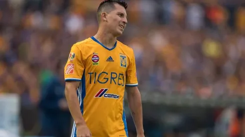 El mediocampista reconoció que estuvo a un paso de colgar los tachones