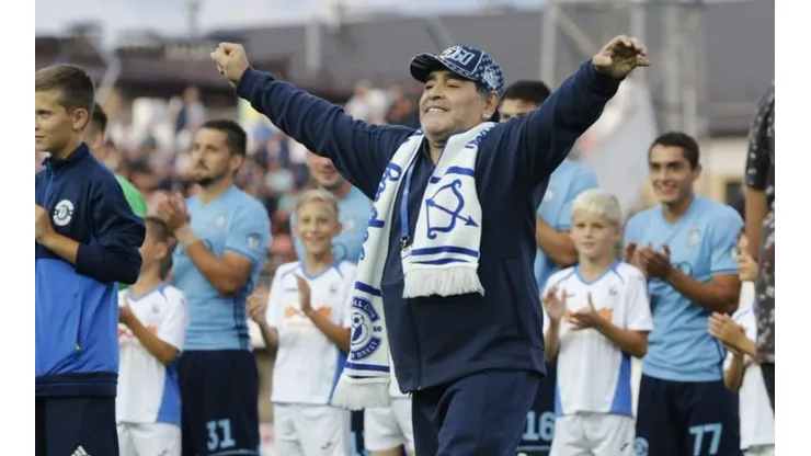 EL DUEÑO DEL DINAMO. Diego Maradona durante su presentación como presidente.