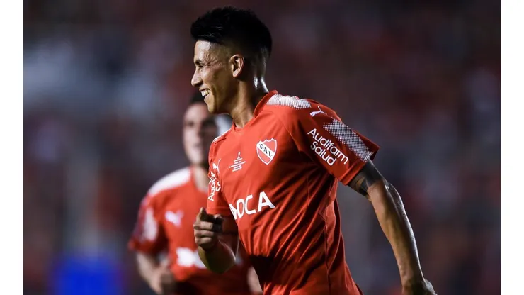 LA ESTRELLA DEL ROJO. Maximiliano Meza es la máxima figura de Independiente (Foto: Getty).