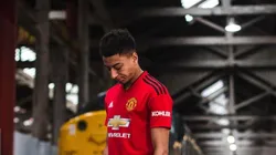 Manchester United presentó su nueva camiseta.