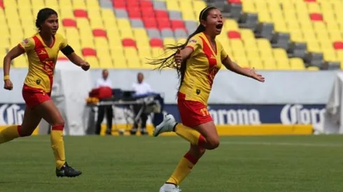 Las "Monarcas" superaron al elenco tapatío en su estreno en el Apertura