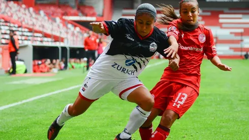 Las "Diablas" le dieron una bienvenida poco cordial a las Lobas