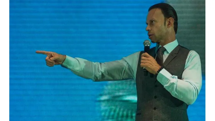 A un mes de la aparición pública del pietaje, el ex jugador habló