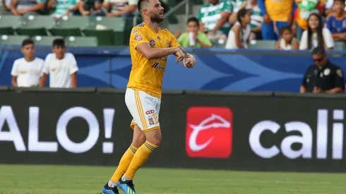 El delantero francés sigue convirtiéndose en leyenda del fútbol azteca