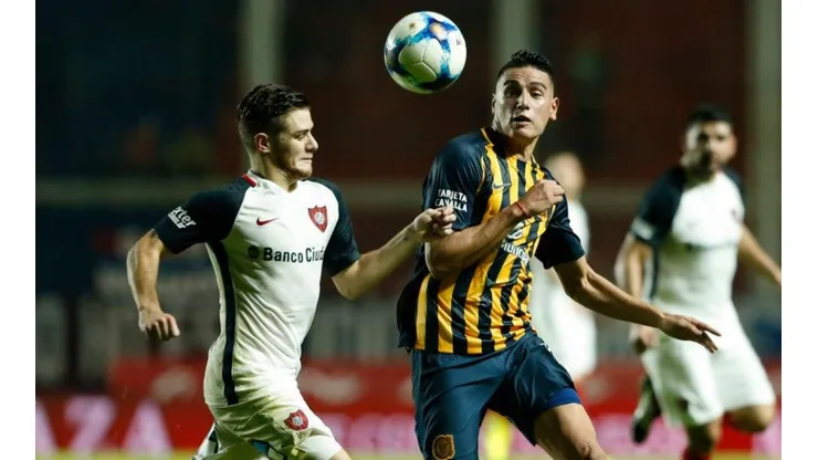 Mauricio Martínez con los colores de Rosario Central.
