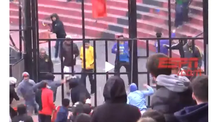 Los violentos no se toman vacaciones: escándalo entre los hinchas de Central y Colón