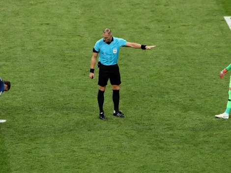 Suárez se mostró caliente en Twitter por el arbitraje a favor de Francia