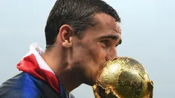 Griezmann besa el trofeo más preciado
