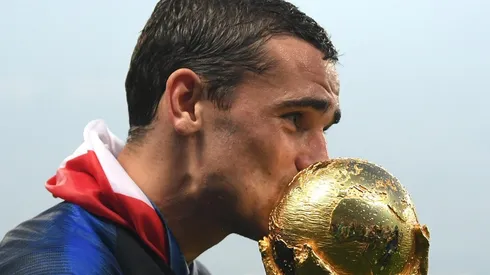 Griezmann besa el trofeo más preciado