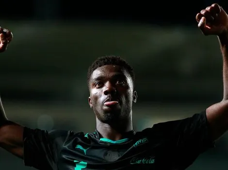 ¡Mejor despedida, imposible! Djaniny Tavares gana "Balón de Oro" al mejor delantero