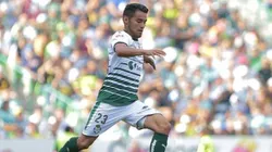 José Juan Vásquez recibió el Balón de Oro como mejor medio defensivo.