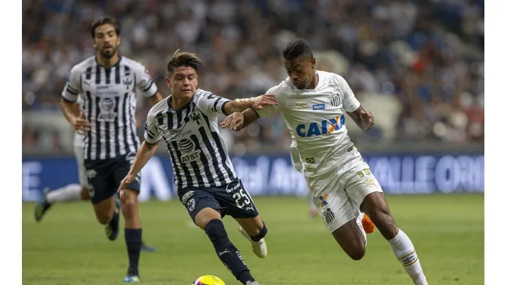 Jonathan González fue el mejor novato del año de la Liga MX.