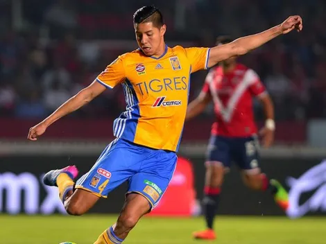 El "mundialista" Hugo Ayala ganó el "Balón de Oro" al mejor defensa de la temporada