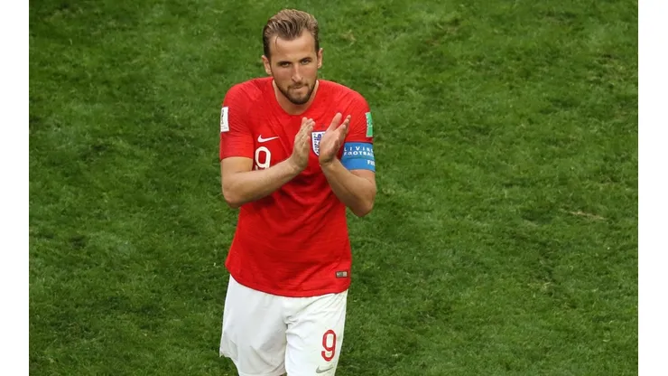 Harry Kane aplaude a su hinchada