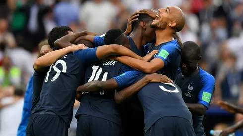 MEMORABLE. Los galos sumaron este trofeo al conseguido como locales en 1998. (Foto: Getty).