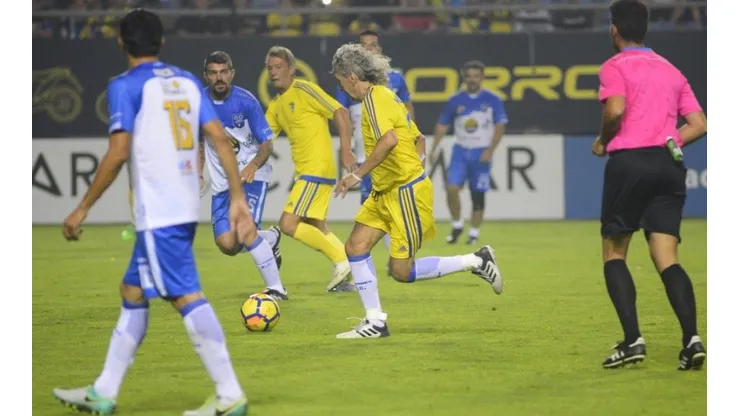El salvadoreño volvió a vestir la camiseta de Cádiz en el estadio Ramón de Carranza