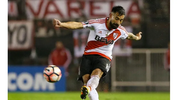 Ariel Rojas con la camiseta de River.