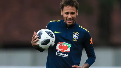 SALUDO PARA SUS AMIGOS. Neymar les escribió a Mbappé y Rakitic antes de la final del mundo (Foto: Getty).