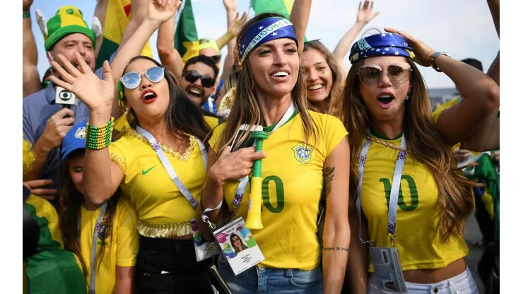 Foto de algunas fanáticas de Brasil.