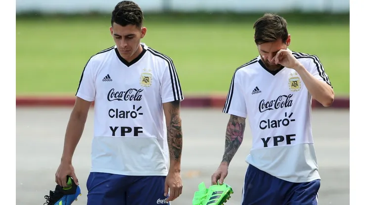 Cristian Pavón y Lionel Messi con la Selección Argentina