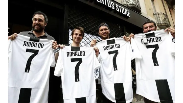 La camiseta de Cristiano Ronaldo, el bien más preciado por estos momentos en Italia.