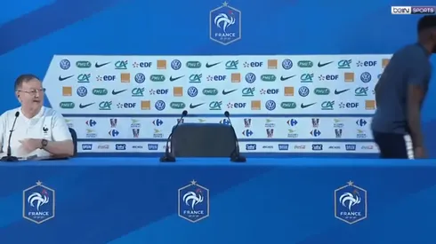 Umtiti se levantó cuando se confundieron su nombre.