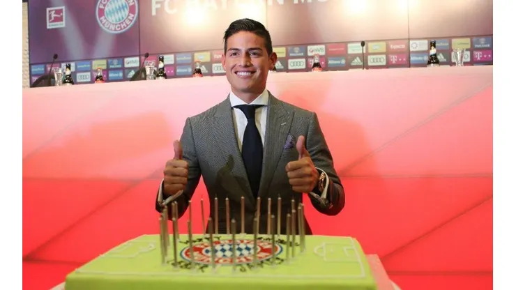 James Rodríguez cumple 27 años y como ya es costumbre el Bayern Múnich lo agasajó.