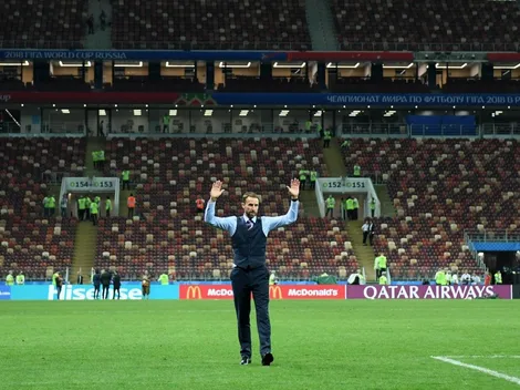 La foto del entrenador de Inglaterra abrazando a su mujer que te destruye