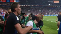 Foto de los jugadores de Croacia con el fotógrafo.