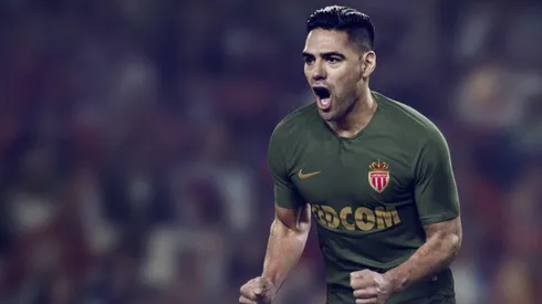 Foto de Radamel Falcao con su nueva piel en Mónaco.