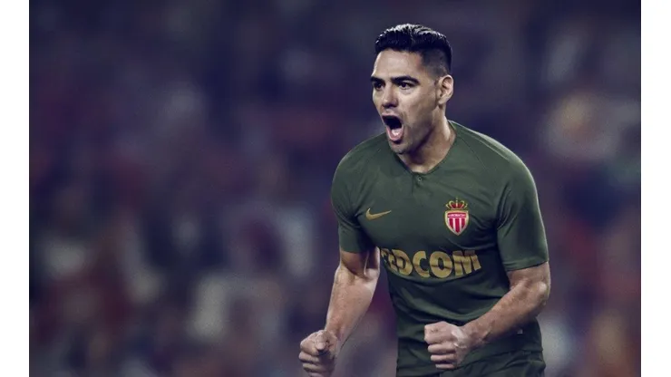 Foto de Radamel Falcao con su nueva piel en Mónaco.
