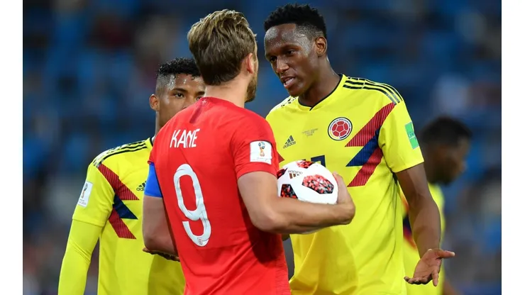 ¿JUGAMOS EN LA MISMA LIGA? Yerry Mina cara a cara contra Harry Kane en Colombia-Inglaterra (Foto: Getty).