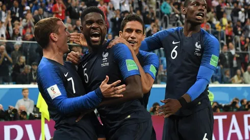 EL PASE A LA FINAL. Griezmann celebra junto a Umtiti el gol del triunfo (Foto: Getty).