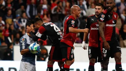 Sus lesiones le permitieron sólo jugar 45 partidos por los rojinegros