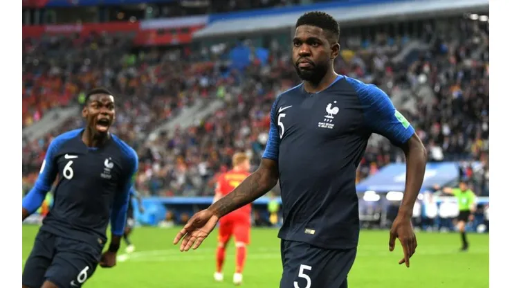 Samuel Umtiti luego de anotar el tanto de la victoria.