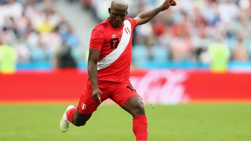 Luis Advíncula tiene ofertas desde Europa. (Foto: Getty)