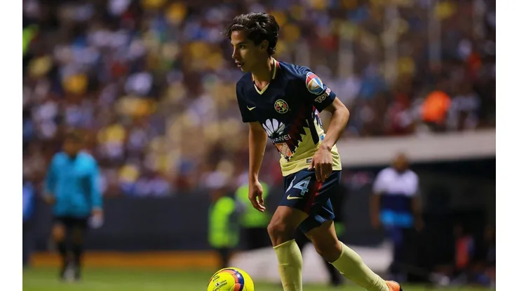 Lainez debutó con solo 16 años en el primer equipo