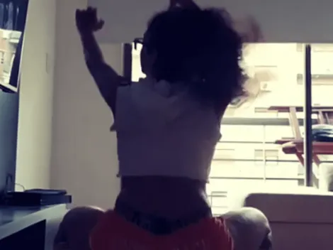 Kate Rodríguez estaba limpiando y lo dejó todo para perrear