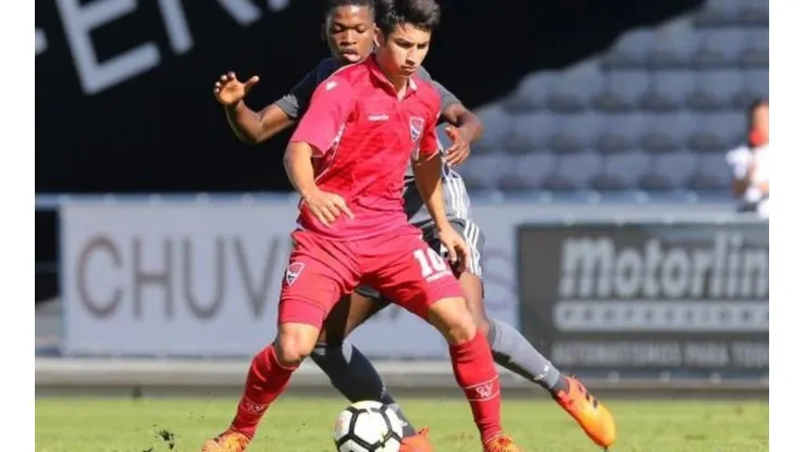 El volante hondureño jugó la pasada campaña con Gil Vicente en el ascenso portugués
