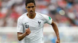 José Mourinho sigue insistiendo con reforzarse con Raphaël Varane