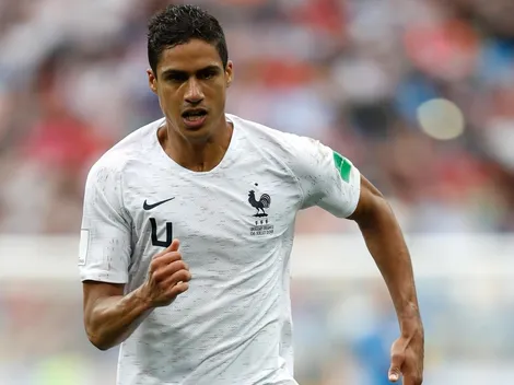 José Mourinho sigue insistiendo con reforzarse con Raphaël Varane
